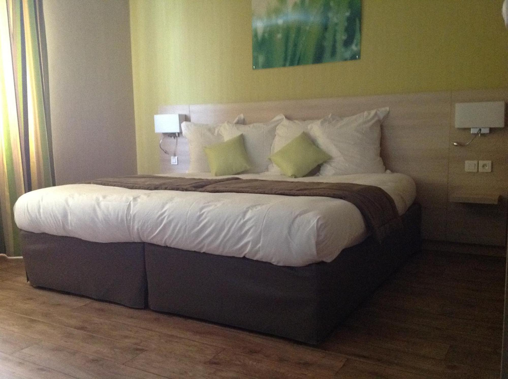 The Originals City, Hotel Des Lys, Dreux Luaran gambar